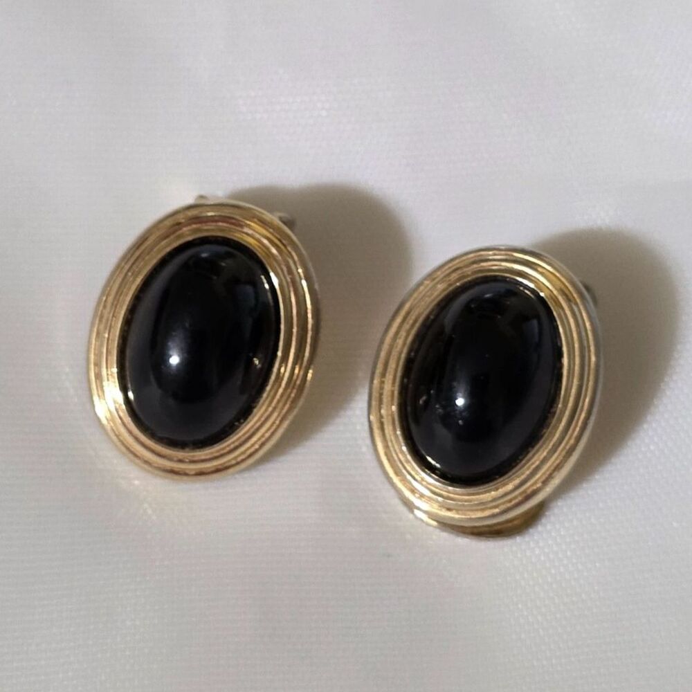 Vintage Signed Christian Dior Black Cabochon Clip Earrings Ribbed Gold Tone 80s